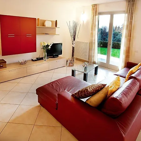 Residence-11 To Choose From In An Exclusive By Italian Tremezzo