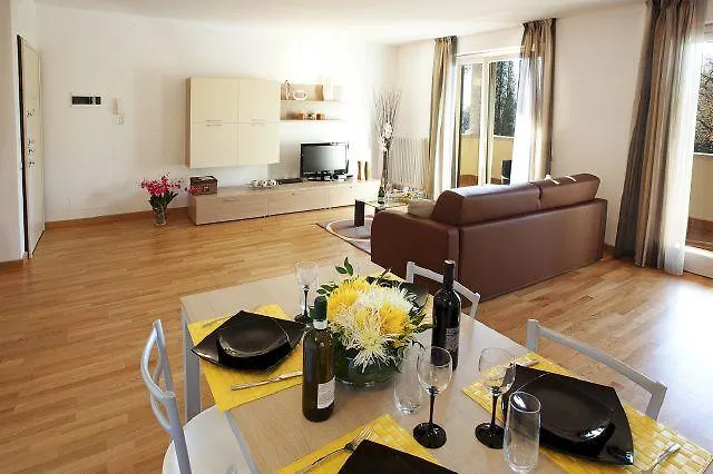 Residence-11 To Choose From In An Exclusive By Italian דירה טרמצו